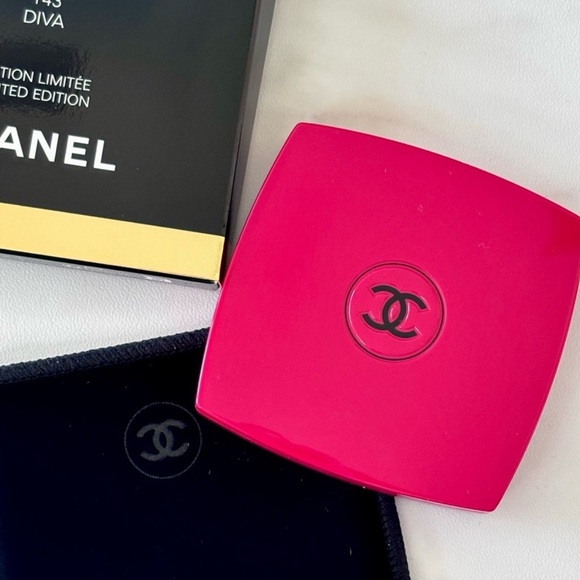 New Chanel Limited Edition Codes Couleur Mirror Duo 143 Diva Fuchsia Pink - Picture 6 of 8